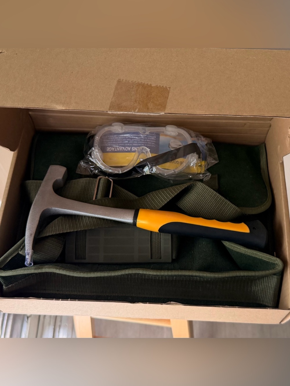 Rock & Mineral Collecting / Prospecting Kit Bag with Tools
